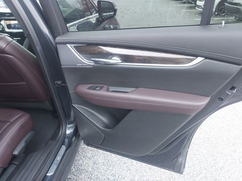 Used 2021 Cadillac XT6 Premium Luxury image 21