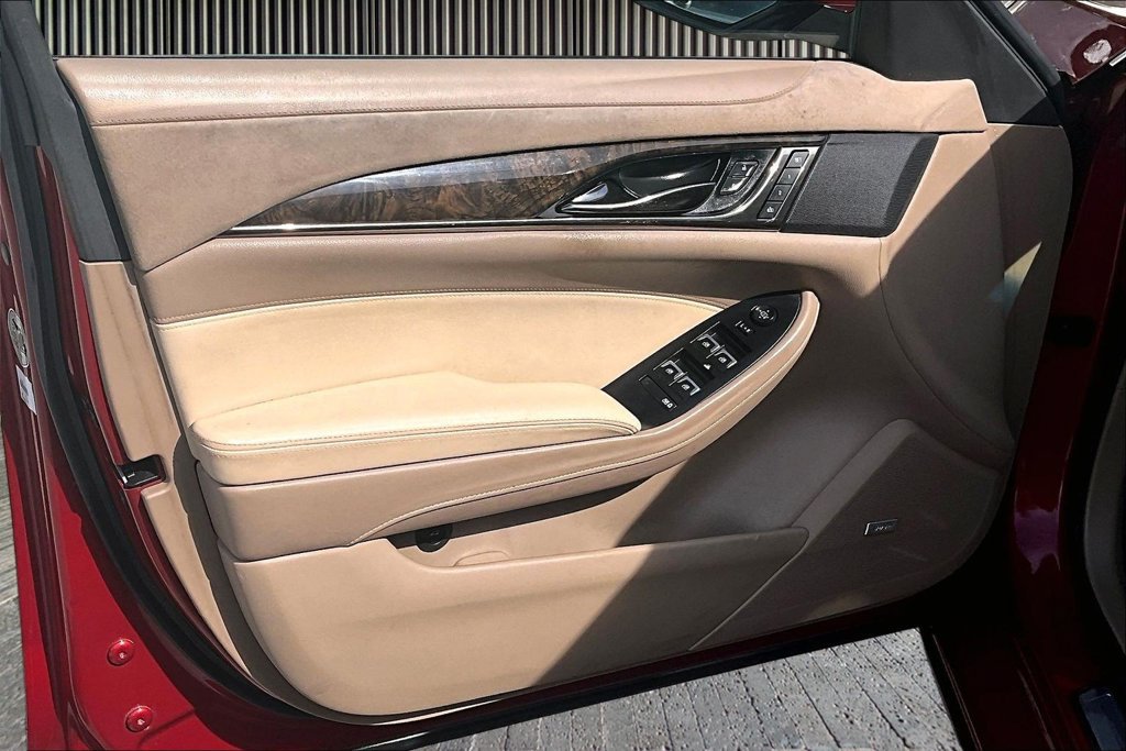Used 2015 Cadillac CTS Luxury RWD image 25