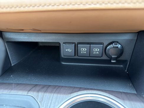 Used 2020 Toyota Highlander Platinum FWD image 84