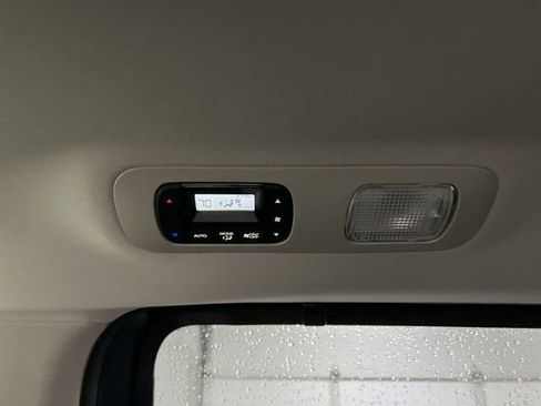 Used 2025 Honda Odyssey Elite image 22