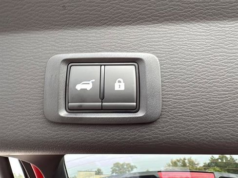 New 2026 Mitsubishi Outlander SE image 13