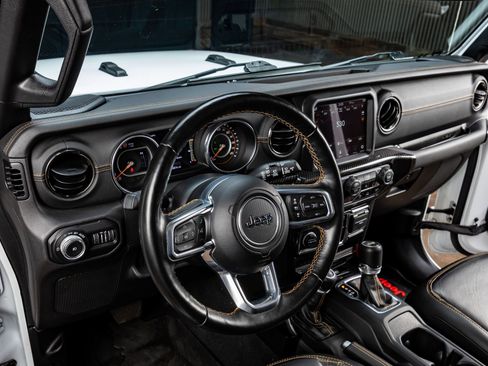 Used 2021 Jeep Wrangler Unlimited Sahara AWD/4WD image 17