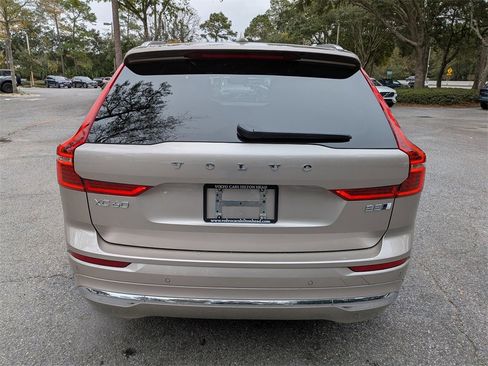 Certified 2023 Volvo XC60 B5 Ultimate image 5