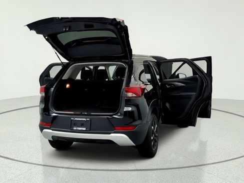 Used 2023 Chevrolet TrailBlazer LT w/ Convenience Package FWD image 12
