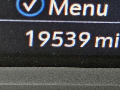 Certified 2025 Cadillac XT6 Premium Luxury image 22