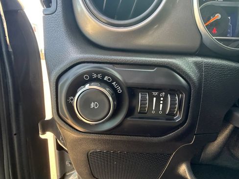 Used 2020 Jeep Wrangler Unlimited Sport AWD/4WD image 17