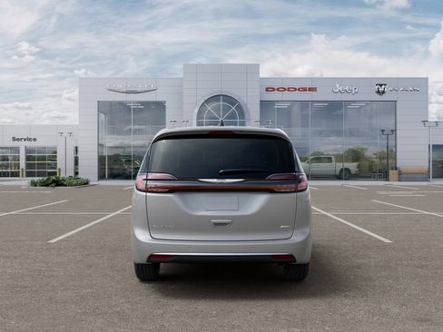 New 2026 Chrysler Pacifica Select AWD/4WD image 8