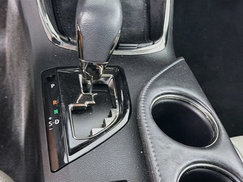 Used 2016 Toyota Avalon XLE FWD image 21