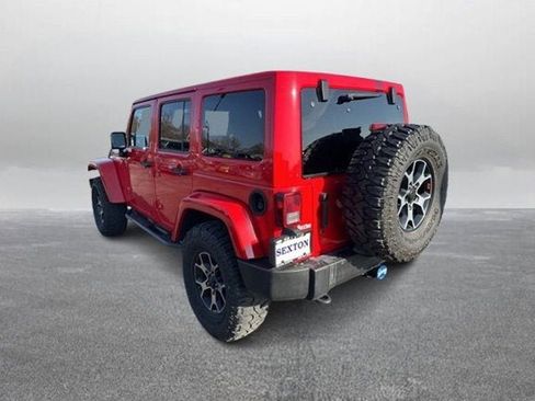 Used 2017 Jeep Wrangler Unlimited Rubicon w/ Connectivity Group AWD/4WD image 7