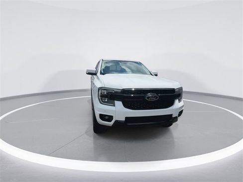 Used 2025 Ford Ranger Lariat w/ FX4 Off-Road Package image 3