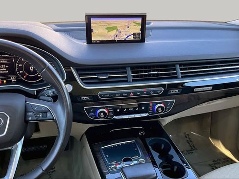 Used 2019 Audi Q7 3.0T Prestige AWD/4WD image 7