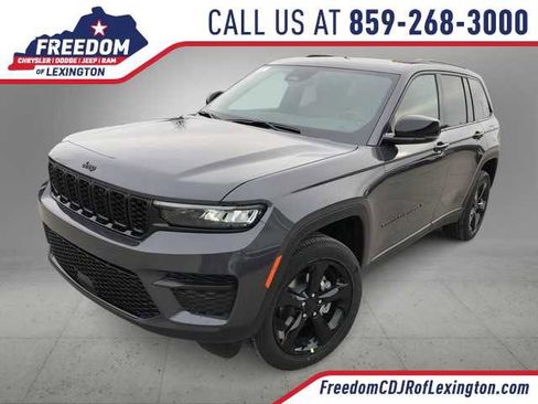 New 2025 Jeep Grand Cherokee 4WD image 1