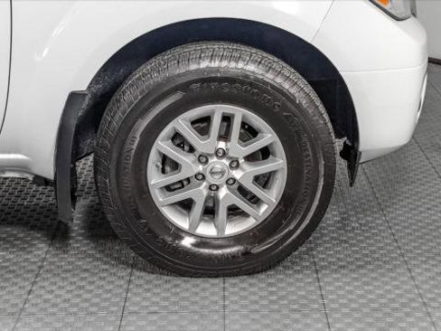 Used 2019 Nissan Frontier SV image 24