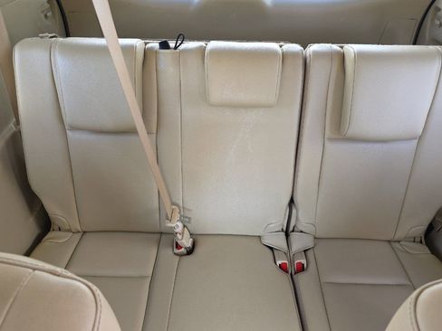 Used 2019 Toyota Highlander XLE AWD/4WD image 15