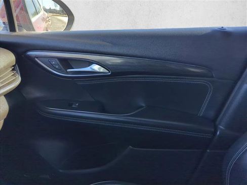 Used 2022 Buick Envision Essence w/ Technology Package I image 25