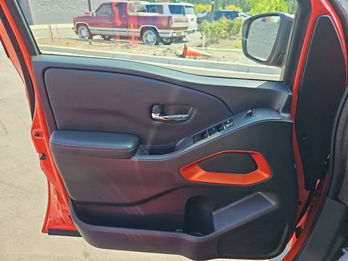 Used 2025 Nissan Frontier Pro-X w/ Pro Convenience Package image 26