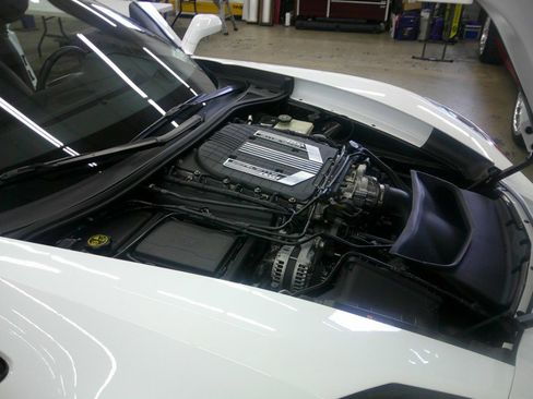 Used 2015 Chevrolet Corvette Z06 w/ 3LZ Preferred Equipment Group image 15