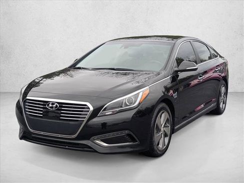 Used 2017 Hyundai Sonata Limited image 24
