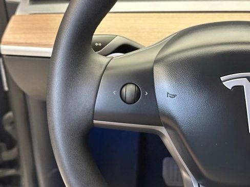 Used 2020 Tesla Model Y Long Range AWD/4WD image 23