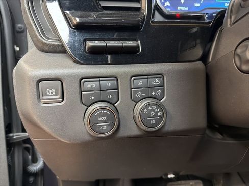 Used 2023 Chevrolet Silverado 1500 ZR2 w/ Technology Package image 24