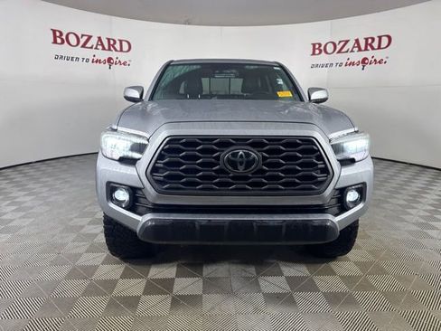 Used 2022 Toyota Tacoma TRD Off-Road image 2