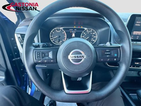 Used 2021 Nissan Rogue SV image 14