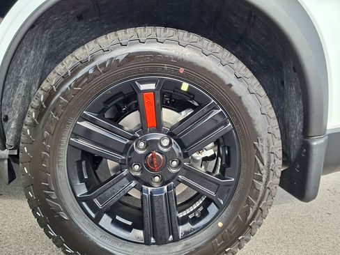 New 2026 Nissan Rogue SV AWD/4WD image 17