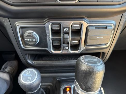 Used 2022 Jeep Wrangler Unlimited Sport AWD/4WD image 67