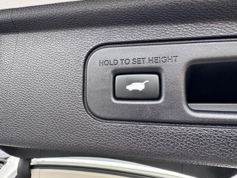 Used 2026 Honda Odyssey Elite image 11