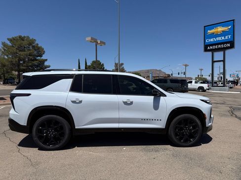 New 2026 Chevrolet Traverse RS FWD image 4