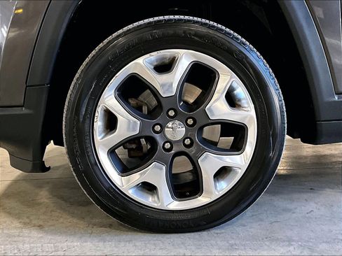 Used 2018 Jeep Compass Limited image 7