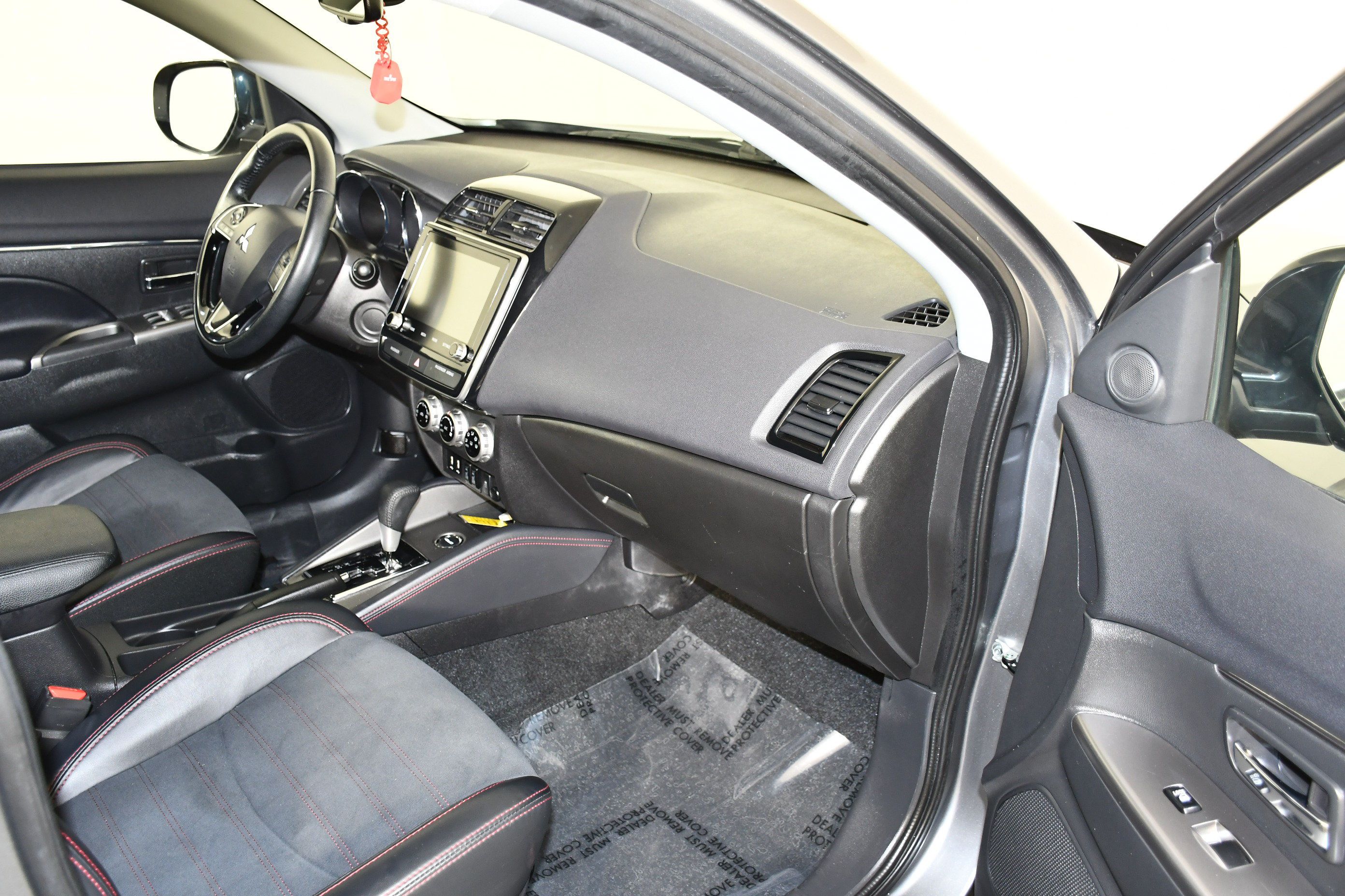 Used 2024 Mitsubishi Outlander Sport SE AWD/4WD image 33