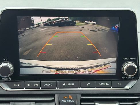 Used 2021 Nissan Altima 2.5 SV FWD image 29
