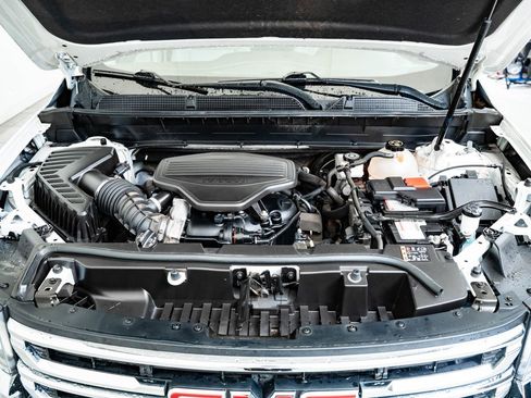 Used 2020 GMC Acadia SLT FWD image 44