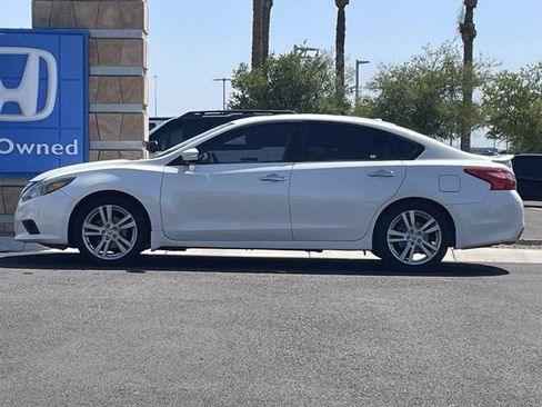 Used 2016 Nissan Altima 3.5 SL FWD image 7