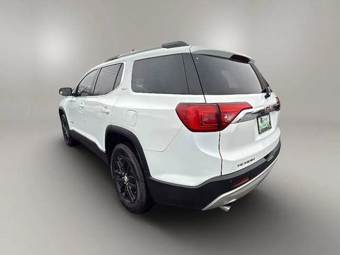 Used 2019 GMC Acadia SLT w/ LPO, Floor Liner Package image 3