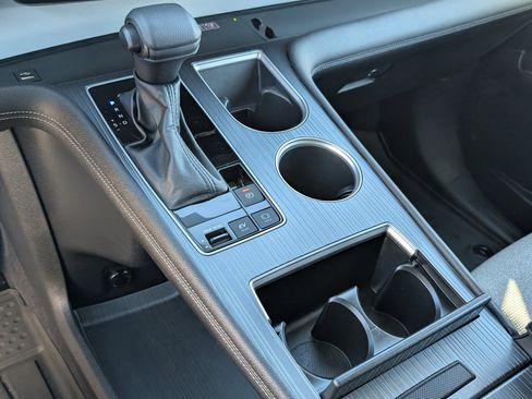 Used 2025 Toyota Sienna LE image 17