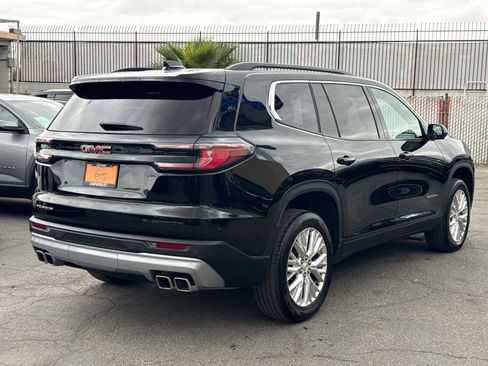 Used 2024 GMC Acadia Elevation FWD image 3