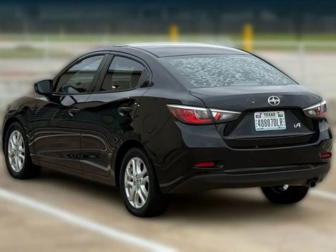 Used 2016 Scion iA image 6