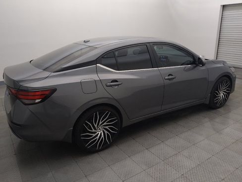 Used 2025 Nissan Sentra SV FWD image 10
