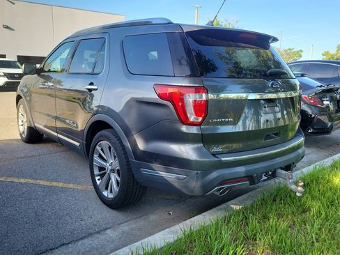 Used 2019 Ford Explorer Limited w/ Class III Trailer Tow Package FWD image 4