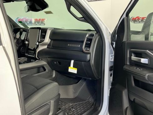 New 2026 RAM 2500 Big Horn AWD/4WD image 29