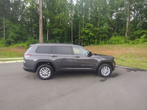 New 2025 Jeep Grand Cherokee L Laredo w/ Luxury Tech Group I AWD/4WD image 16