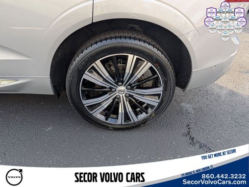 Certified 2023 Volvo XC60 B5 Plus AWD/4WD image 29