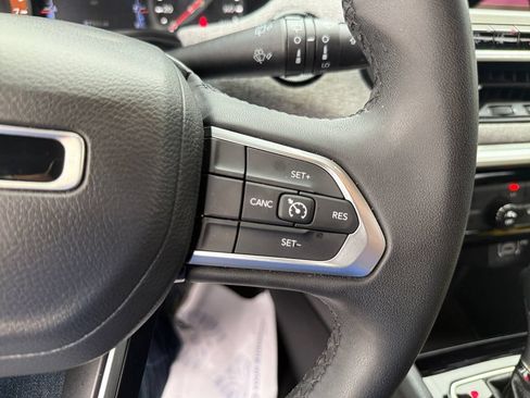 Used 2024 Jeep Compass Latitude AWD/4WD image 15