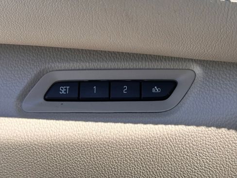 Used 2015 Cadillac Escalade ESV Premium image 26