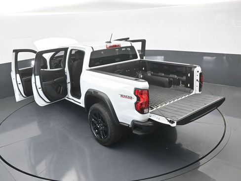 Used 2024 Chevrolet Colorado Trail Boss image 64