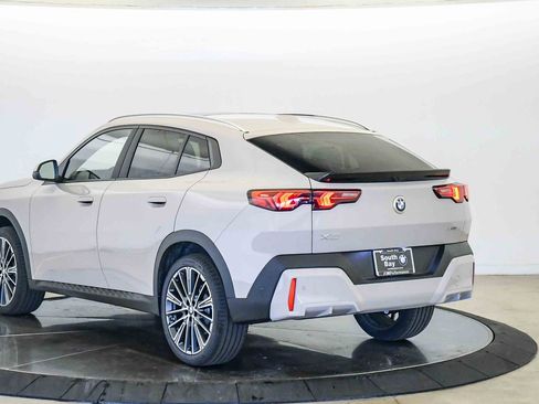 New 2026 BMW X2 xDrive28i w/ Technology Package image 2