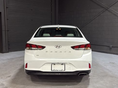 Used 2018 Hyundai Sonata SE w/ Winter Weather Package FWD image 5