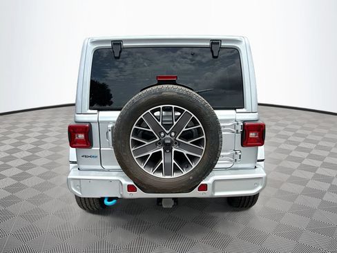 Used 2023 Jeep Wrangler Unlimited Sahara AWD/4WD image 7